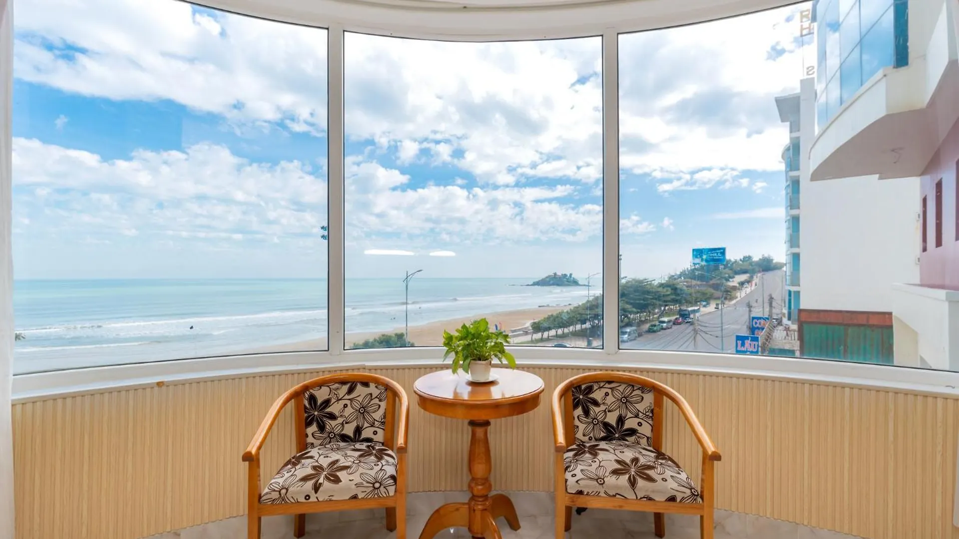 Ngoc Hanh Beach Hotel Vung Tau